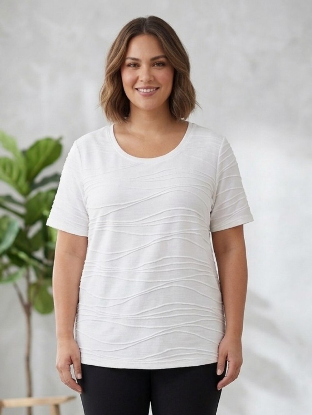 2/20$ Iyla Plus Size White Textured Top - Size 1X